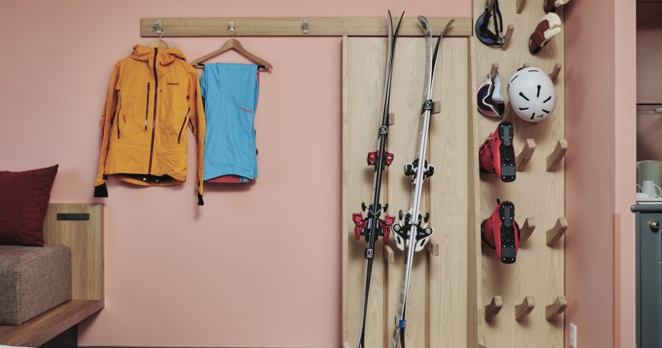 Snow gear stand room with safe storage of your favorite gear