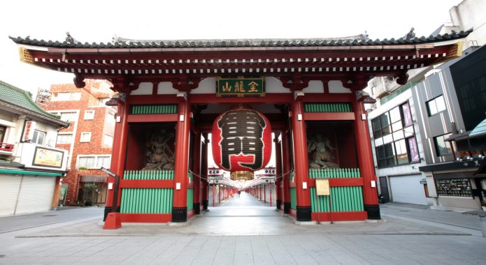 Sensoji Temple (Kaminarimon Gate)