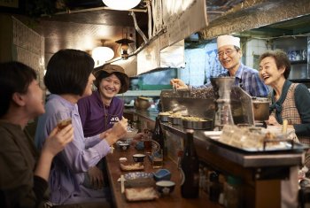 Feel like a regular customer! Bar-Hopping in Otsuka